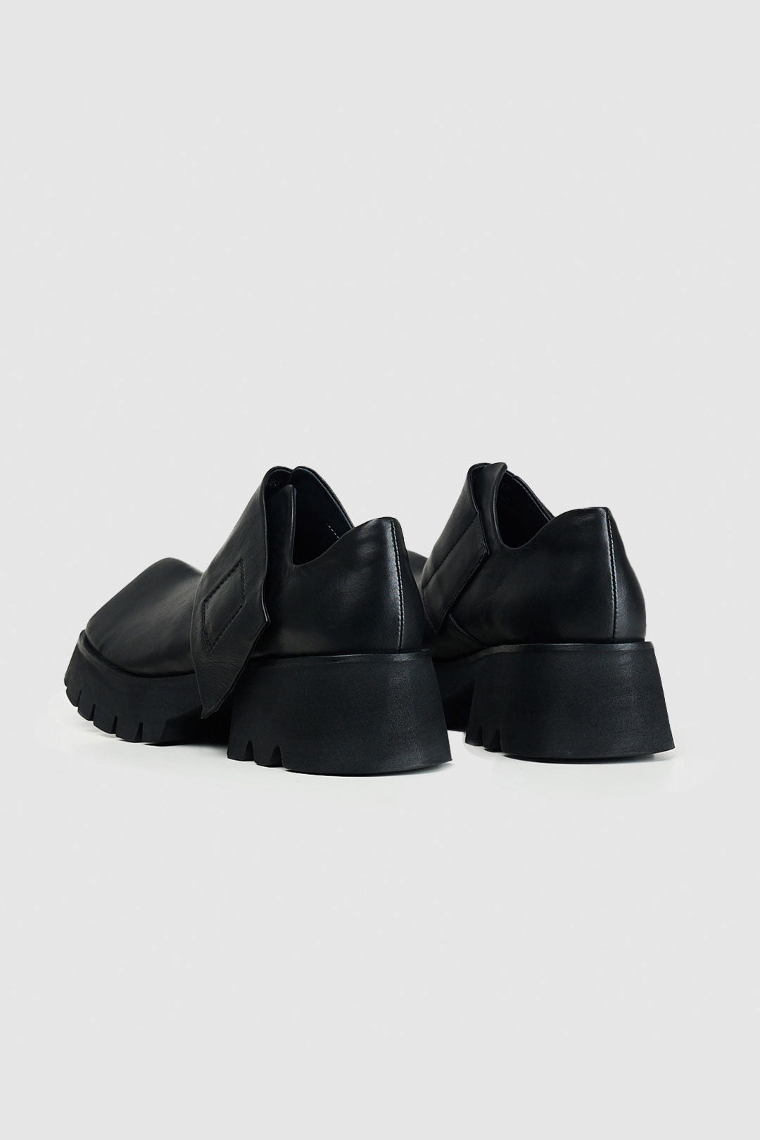 BLACKSUGAR CHUNKY VELCRO SHOE | BSS25001