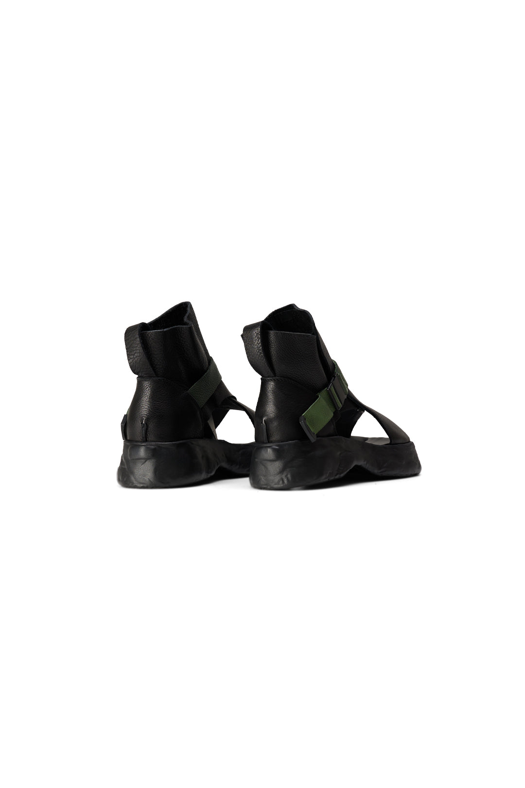 BLACKSUGAR CONTRAST-STRAP SANDALS | BA23014