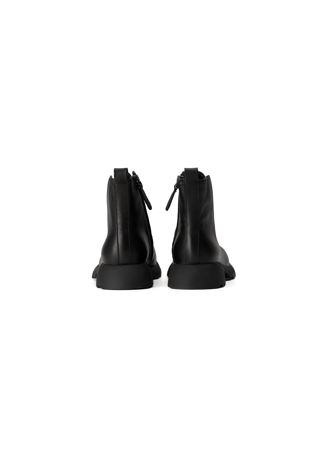 BLACKSUGAR CRISS-CROSS LUG SOLE BOOTS | BSS24003