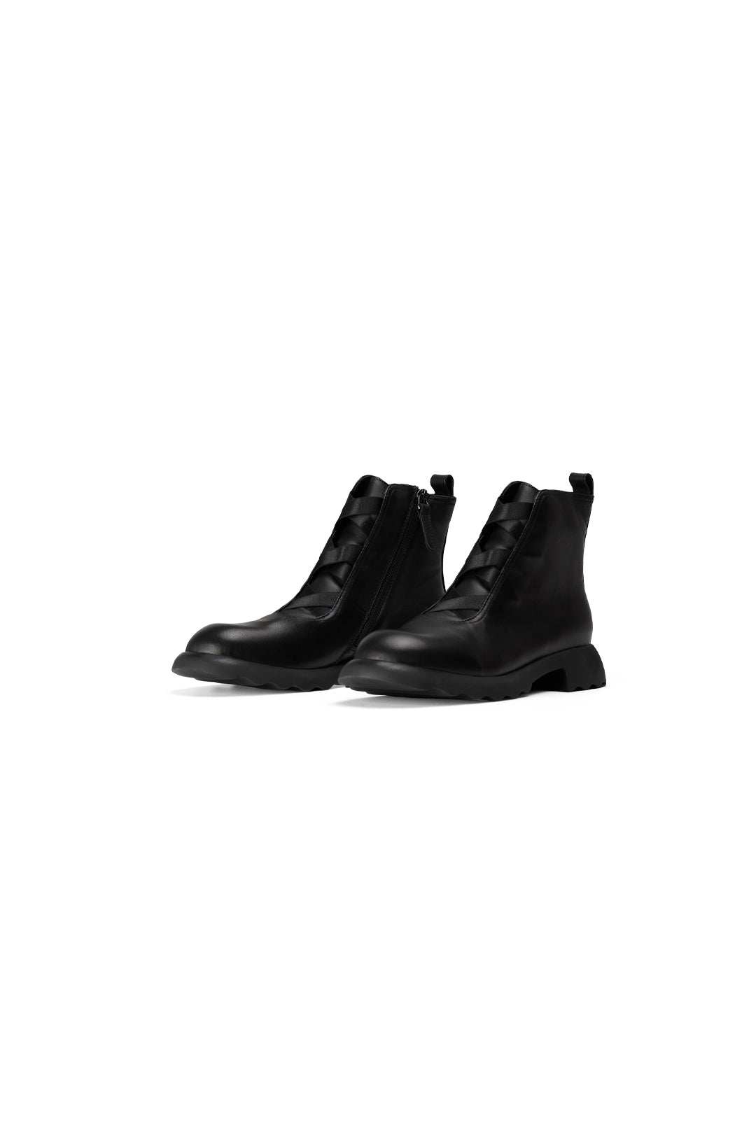 BLACKSUGAR CRISS-CROSS LUG SOLE BOOTS | BSS24003