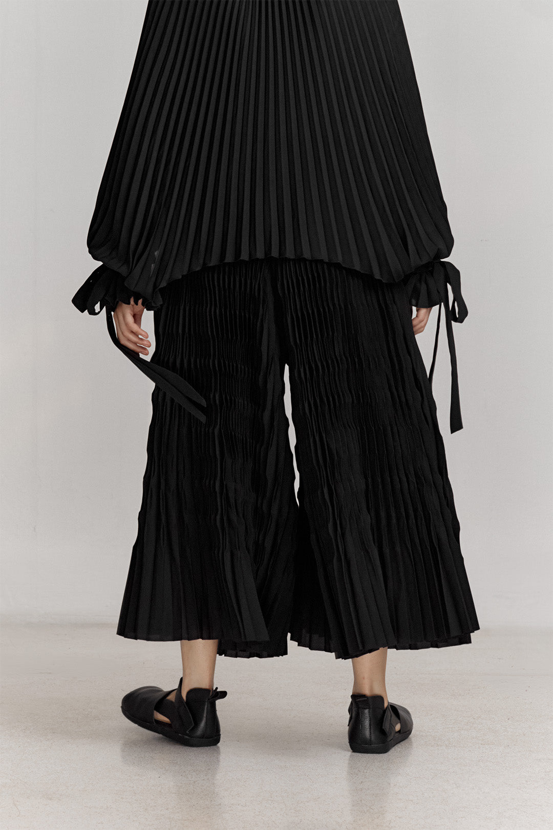 BLACKSUGAR CRINKLED PLEATED PANTS | BS26002