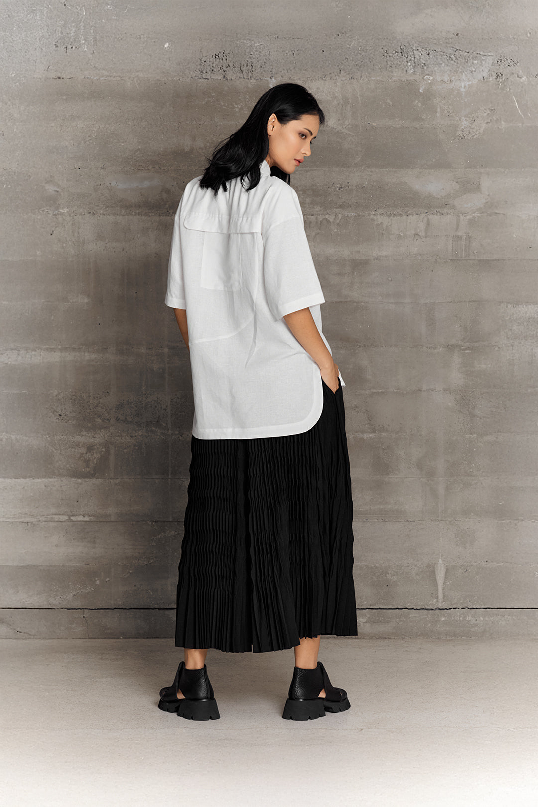 BLACKSUGAR OVERSIZED WHITE BLOUSE | BS26013