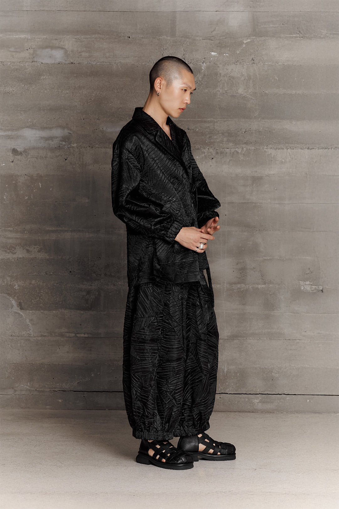 BLACKSUGAR OVERSIZED WRAP JACKET IN BLACK | BP26013